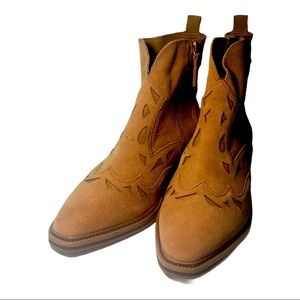 Kelsi Dagger Anthropologie Cliff Cow Suede Booties